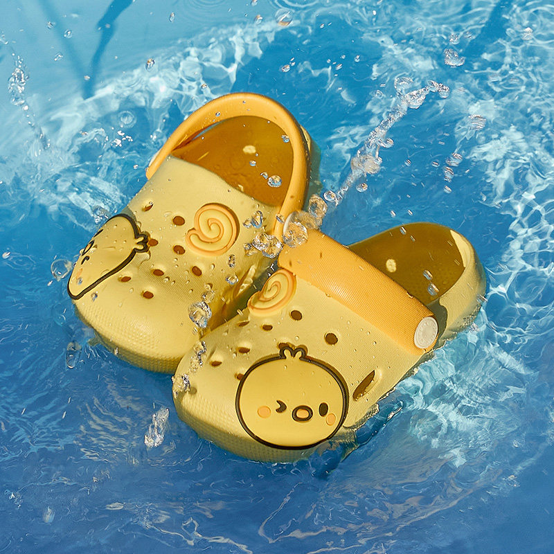 卡通儿童洞洞鞋夏季防滑沙滩凉拖鞋男女童宝宝户外厚底包头拖鞋