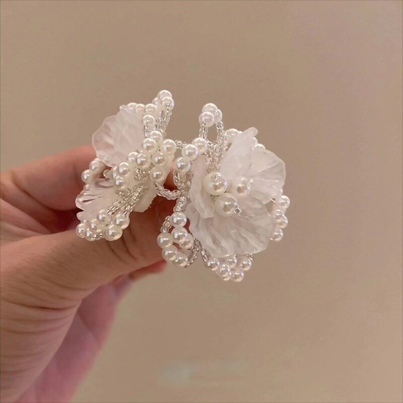 「月拾白薇」法式珠串花瓣耳钉