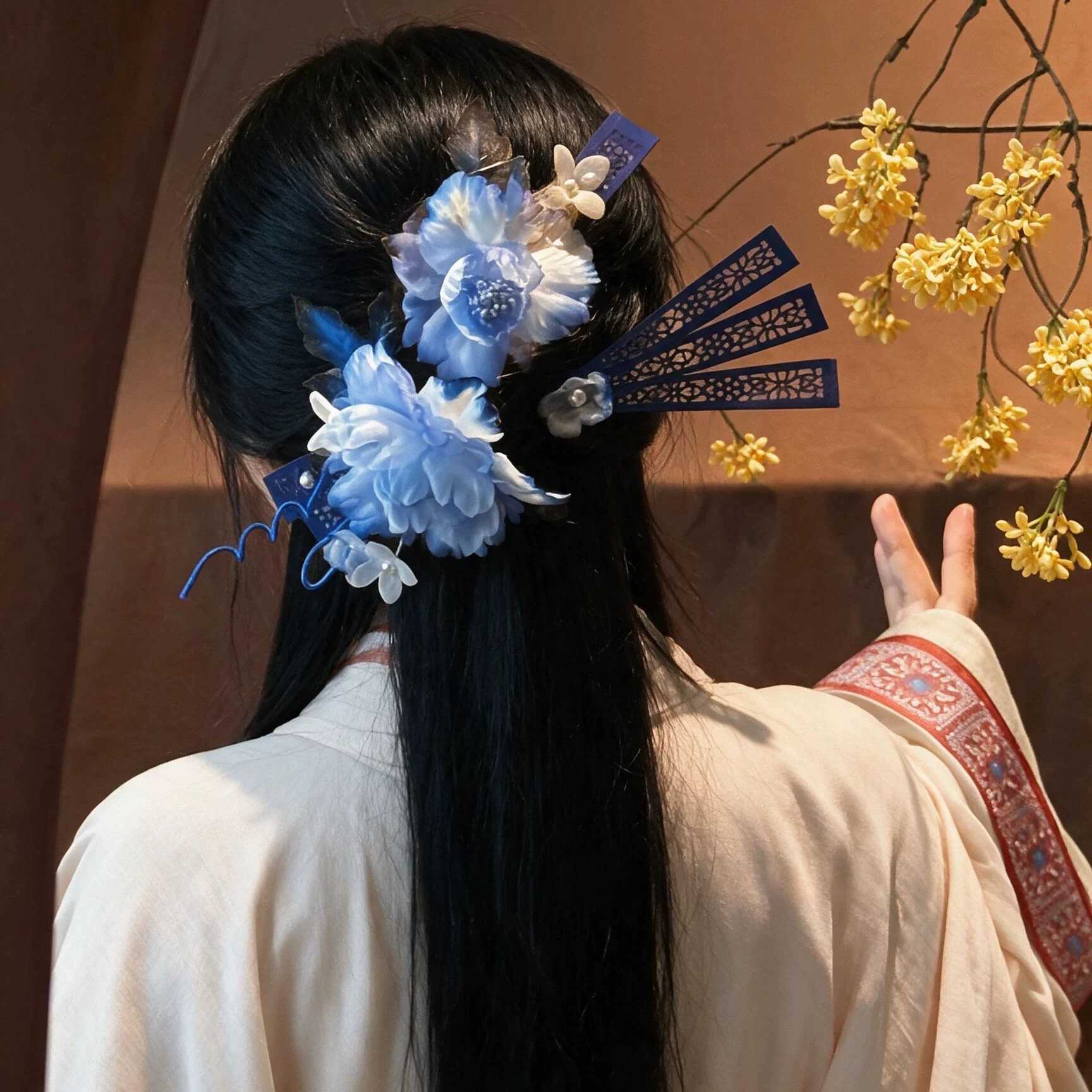 「瓷蓝赋」清冷感蓝绢花扇子发簪