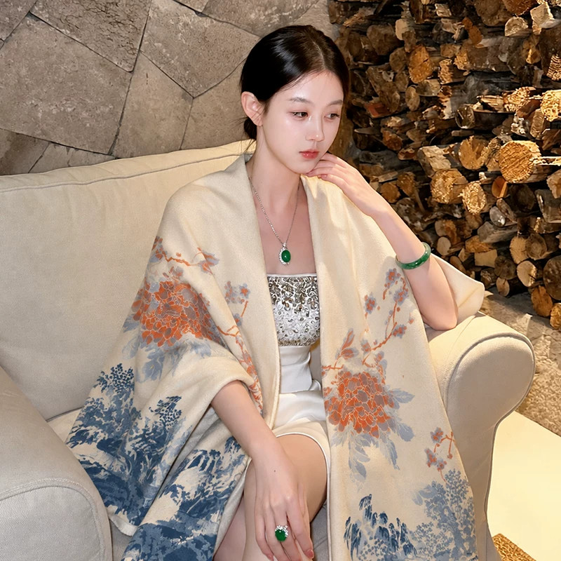 “青山不败美人”国风仿羊绒披