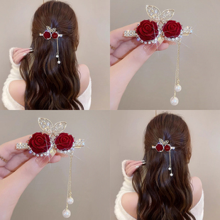 新年红丝绒发夹~ 满钻轻奢风蝴蝶结边夹闪亮镶钻后脑勺流苏鸭嘴夹