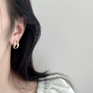 輕奢高級感彩貝蚊香盤氣質(zhì)耳夾無耳洞女2023年新款 潮耳釘百搭耳環(huán)