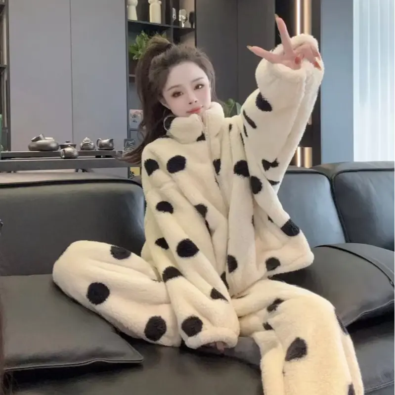 XINXIN潮流2025冬法式波点珊瑚绒睡衣女慵懒风加绒保暖家居服套装