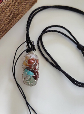 手工铜丝缠绕天然水晶七彩石吊坠项链 时尚网兜吊坠项链