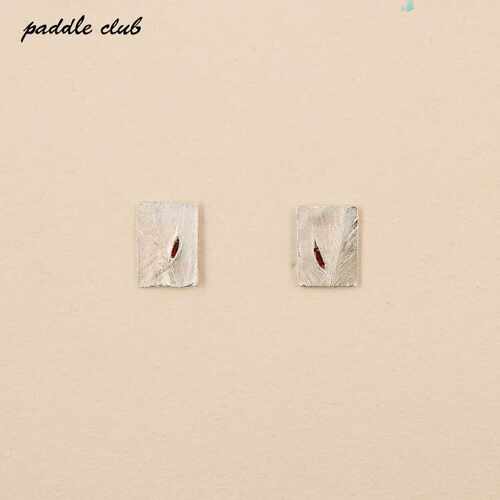 Paddle Club羽毛方片宝石耳钉
