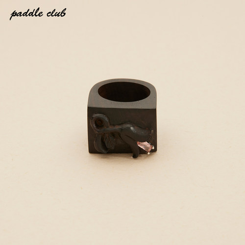 手工雕刻马蹄莲方木戒paddleclub