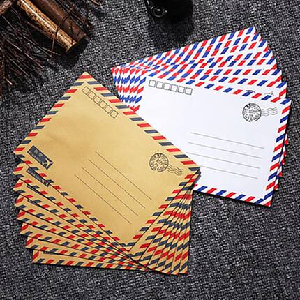8pcs/set Kraft Paper Envelope Large Postcard Storage Station