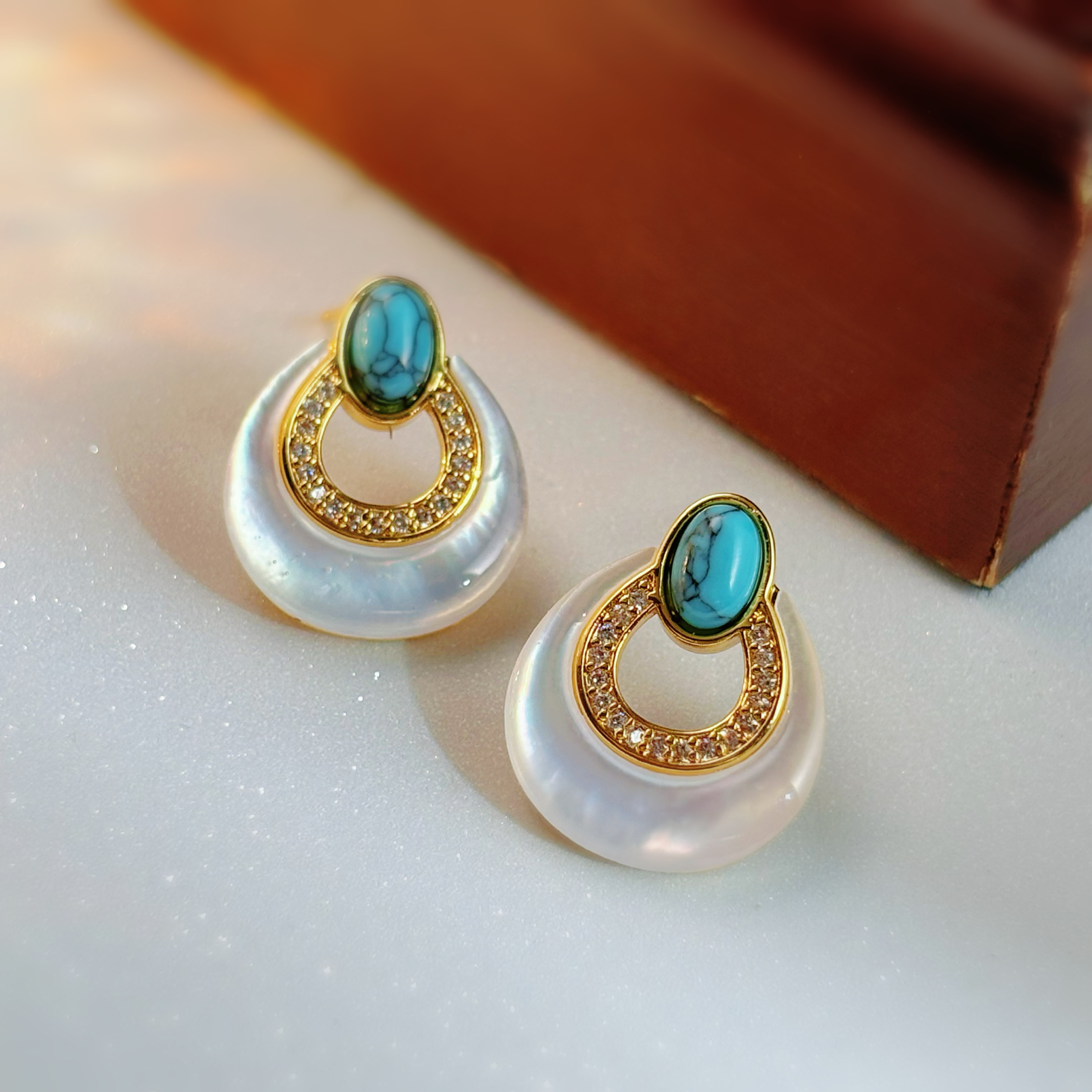 新款中古风小众防白贝母镂空耳饰蓝松石高级感气质耳钉时尚耳饰