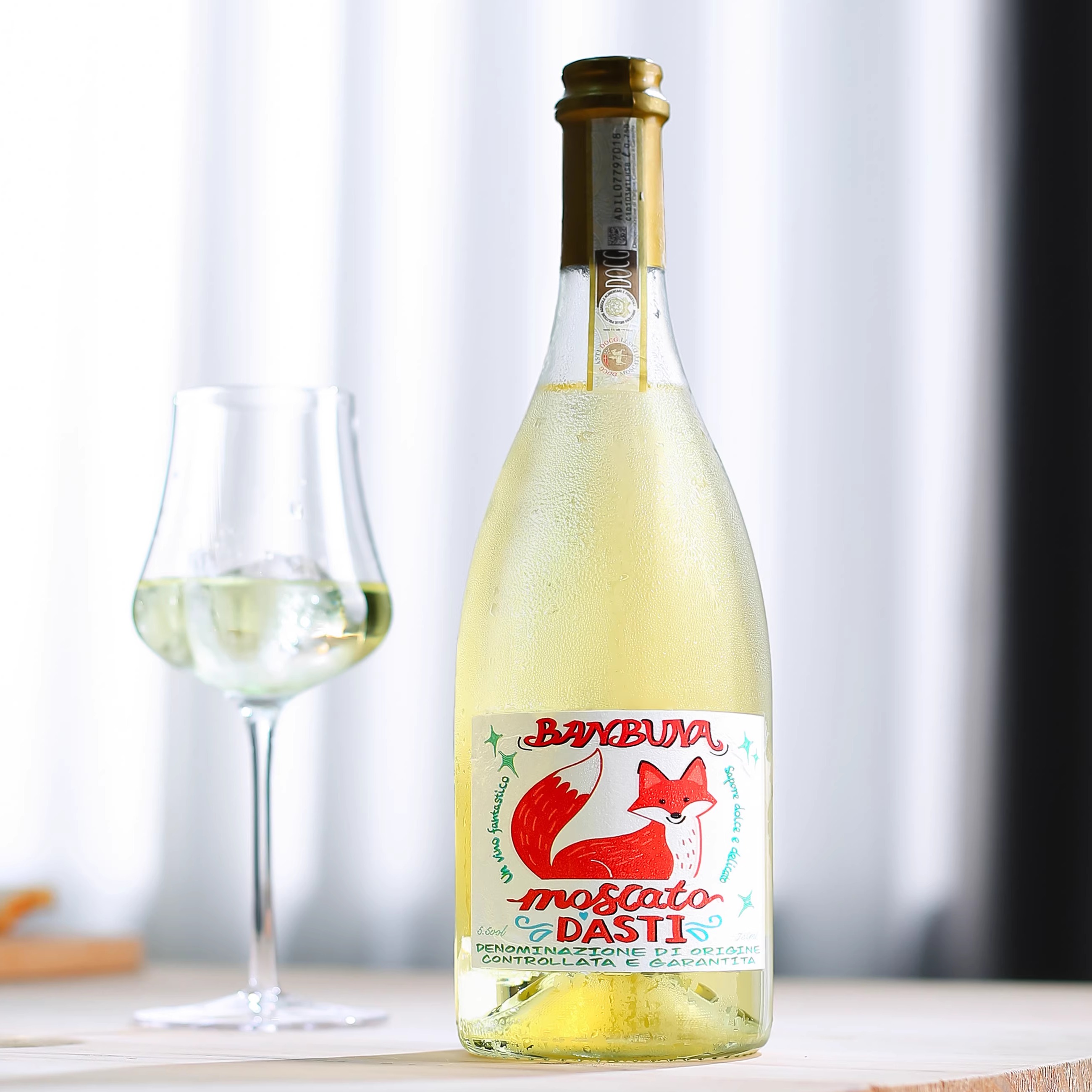 意大利班勃纳小狐狸莫斯卡托甜白