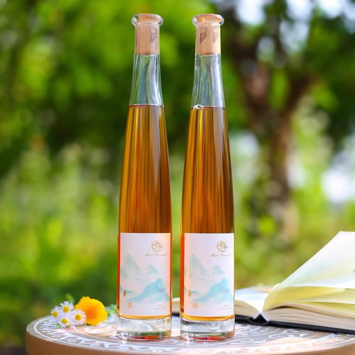 奔遇本溪桓仁冰葡萄酒威代尔甜白