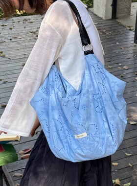 nothe Case「蓝枝」设计感镂空印花单肩包 休闲大容量背包