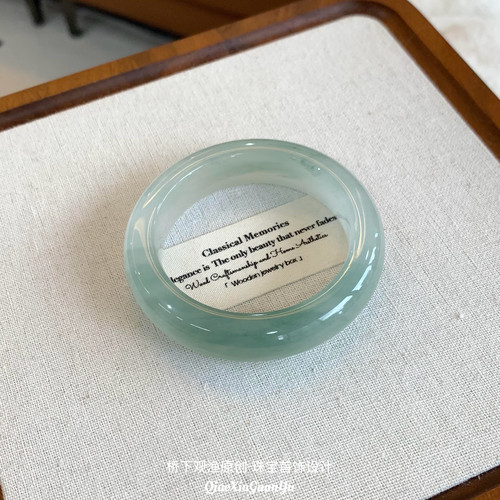 纯天然新疆金丝玉手镯天山翠手镯