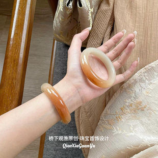 桥下观渔天然黄龙玉手镯冰种香槟金黄翡玉镯子女款玉石正品送礼物