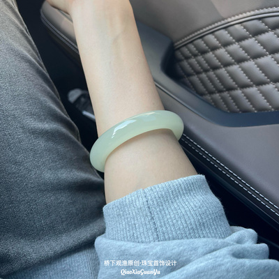 新疆和田玉青白玉镯冰种手镯青玉