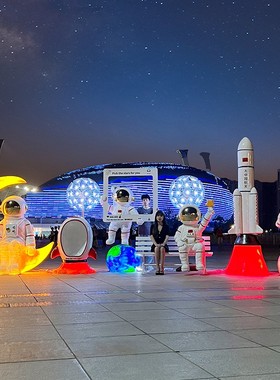 太空人模型商场美陈网红打卡装饰