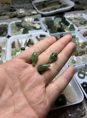 天然和田玉新疆碧玉果绿玉兰花吊坠挂件手机耳坠手链锁骨手牌包挂
