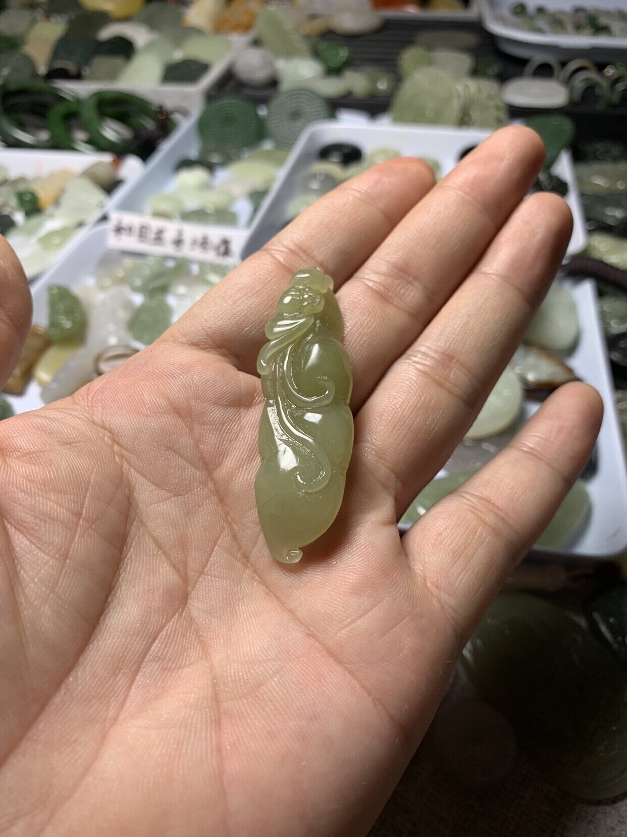 天然和田玉新疆若羌黄口立体豆角四季平安吊坠挂件毛衣链