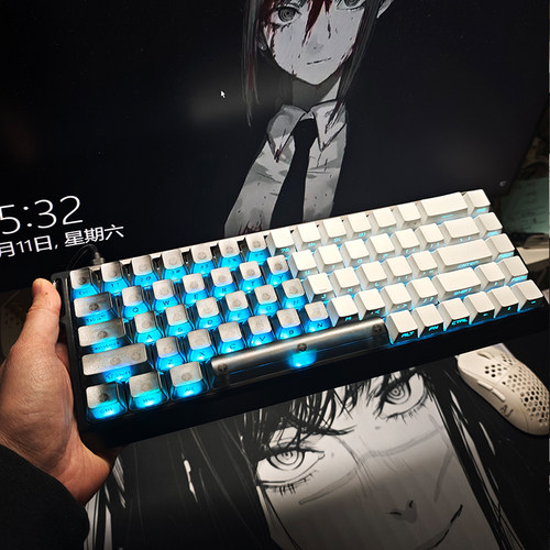 Mad68黑白雾透侧刻透明键帽透光