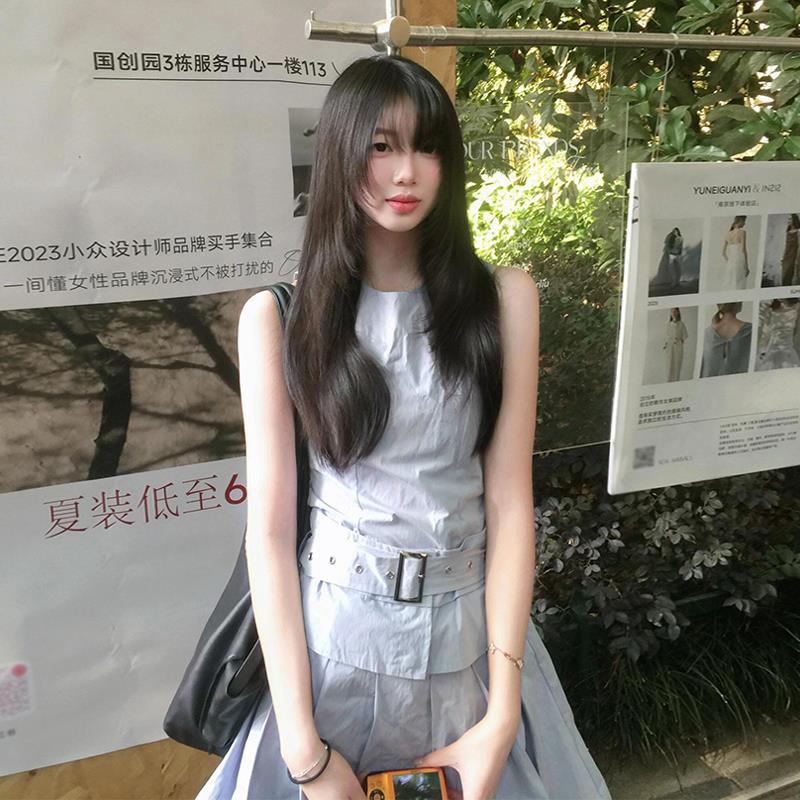 法式蓝色无袖背心连衣裙子女夏季2025新款小个子气质收腰百褶短裙