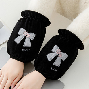 高级感黑色绒布袖套学生儿童秋冬可爱作羽绒服专用护袖防污耐脏女