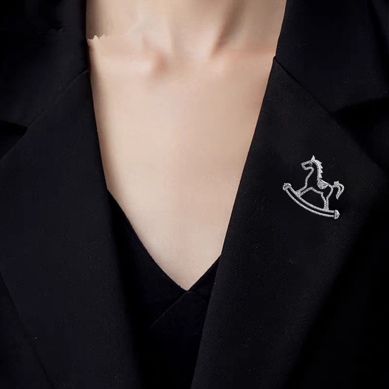 生肖马年胸针高级感轻奢别针