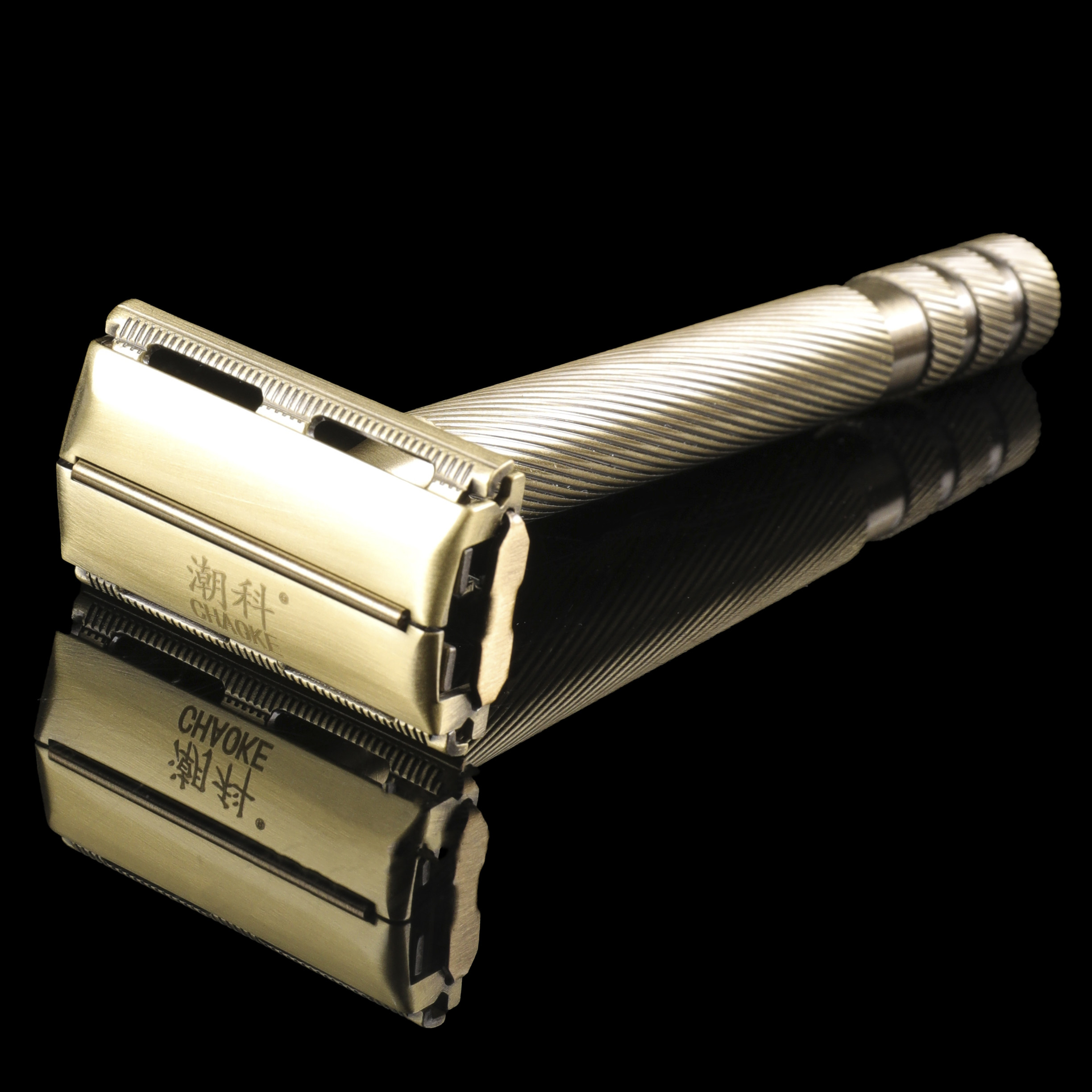 潮科黄铜经典手动安全剃须刀刮胡刀复古双面刀片男士老式刮胡刀架