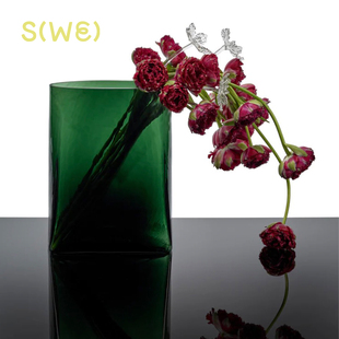 比利时Serax The Josephine系列03 花瓶花器插花雕塑感曲线感线条