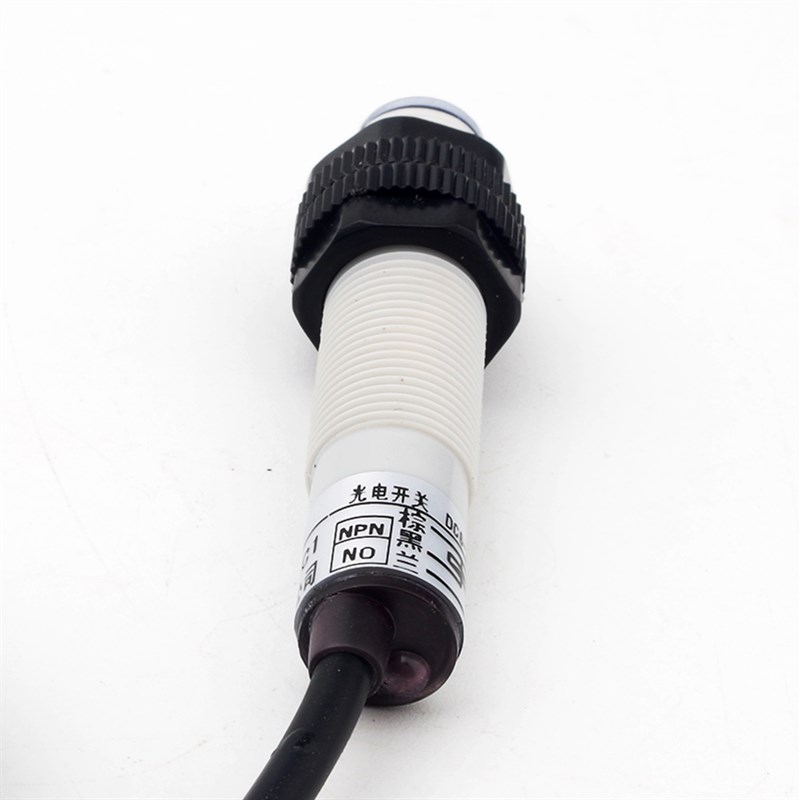 M12红外线感应光电开关E3F1-DS5C4塑料管漫反射式感测器NPN常开C1