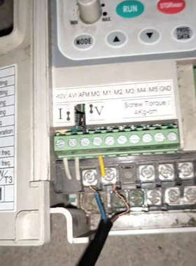 台达变频器ⅤFD004S21A成色好0. 4kw