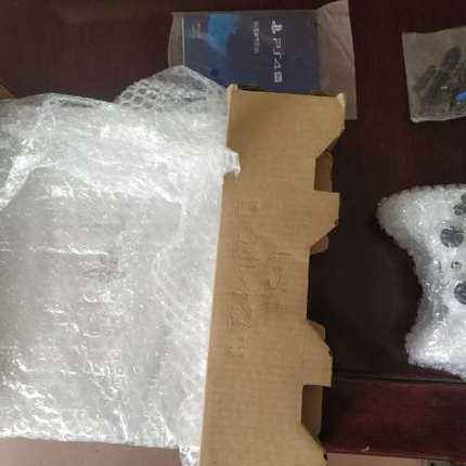 ps4 pro 白色 国行