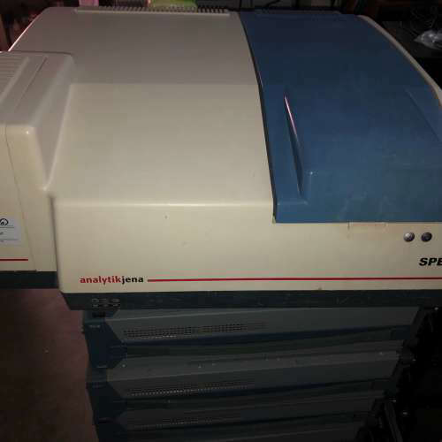 analytik jena SPECORD 205紫外分光光