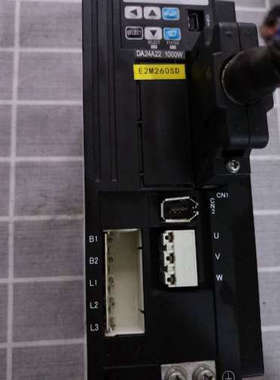 三协伺服驱动器，DA24A22，1000W，成色很新，功