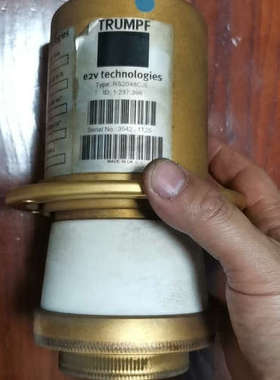 通快激光电子管RS2048CJE一台，成色漂亮，满功率，感兴