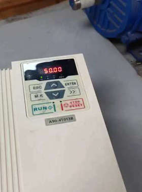 正弦变频器5.5KW，A90-4T013B，成色如图，功能完