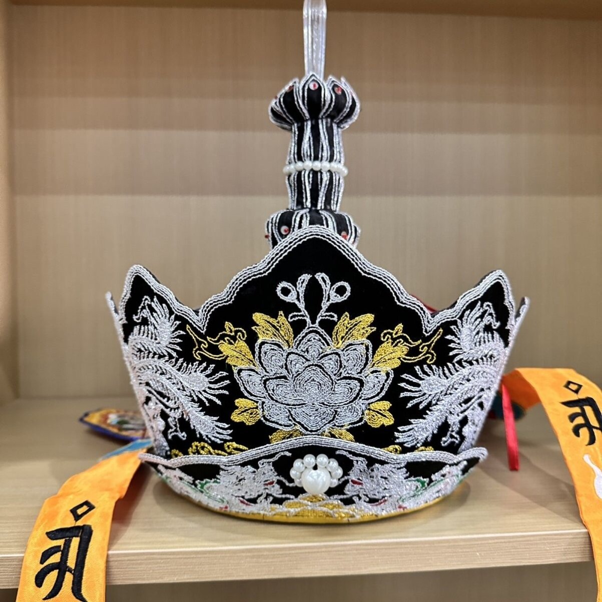 高档手工法师铁盒毗卢帽法会纯手工僧帽用品五佛冠佛帽刺绣苏绣