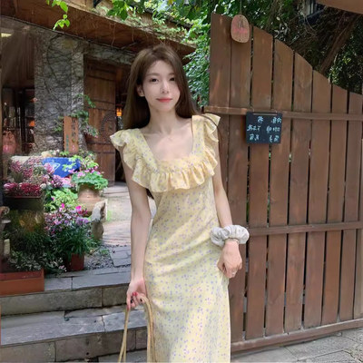 韩系温柔风碎花连衣裙女装2024夏季新款气质显瘦方领荷叶边长裙子