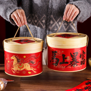 2026新年马年糖果饼干礼盒包装盒手提圆桶礼物礼品盒空盒高档定制