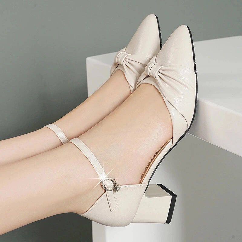 大东妞品牌断码清仓清仓真皮包头凉鞋女夏中高跟粗跟一字扣旗袍女