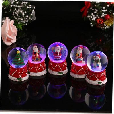 Christmas crystal ball presents a luminous glass ball 水晶球