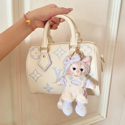 上海迪士尼懒懒系列卡通玲娜贝儿达菲饼饼挂件睡衣钥匙扣圈包挂