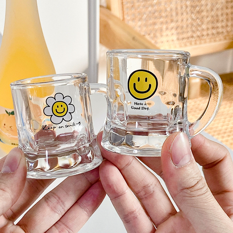 ins笑脸烧酒杯带把手迷你烈酒杯