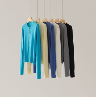 18针超细精纺BIELLA德国扬子纱100%美利奴羊毛圆领开衫简约外套