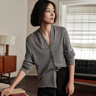 扶苏/温柔如风松弛感康赛妮100%精纺纯山羊绒薄款简约V领针织短款