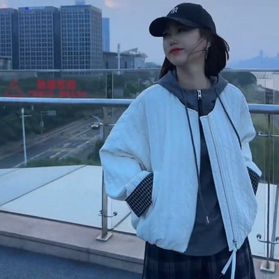 欧货撞色薄款圆领棉衣外套女2025秋季新款宽松休闲棒球服夹克上衣