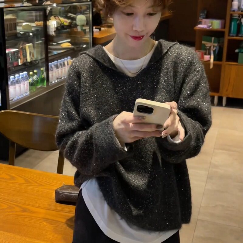 连帽长袖针织衫毛衣女2025春秋新款宽松软糯重工设计感亮片上衣潮