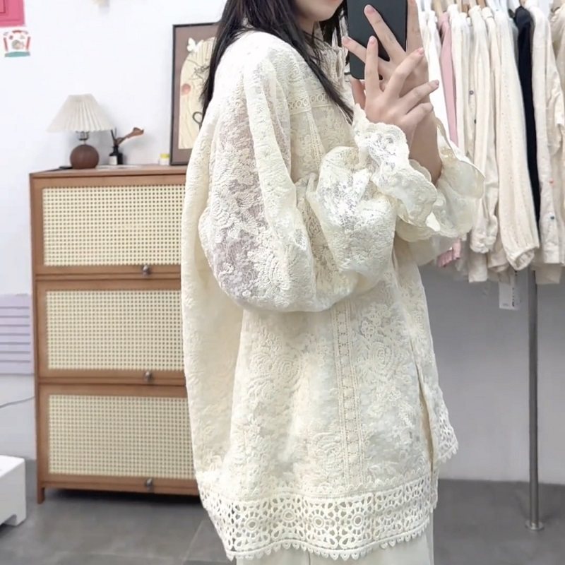 设计感拼接蕾丝衬衫女春秋季温柔风气质宽松显瘦韩系时尚长袖上衣