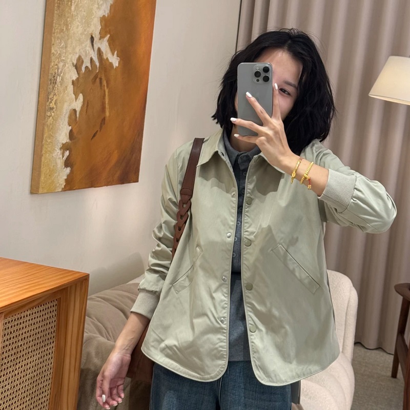翻领单排扣轻薄短款衬衣外套女新款小个子宽松显瘦高级感春秋外套