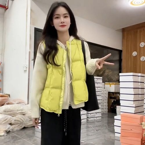 欧货轻薄龟背羽绒马甲女冬2024新款白鸭绒保暖小个子方块马夹外套