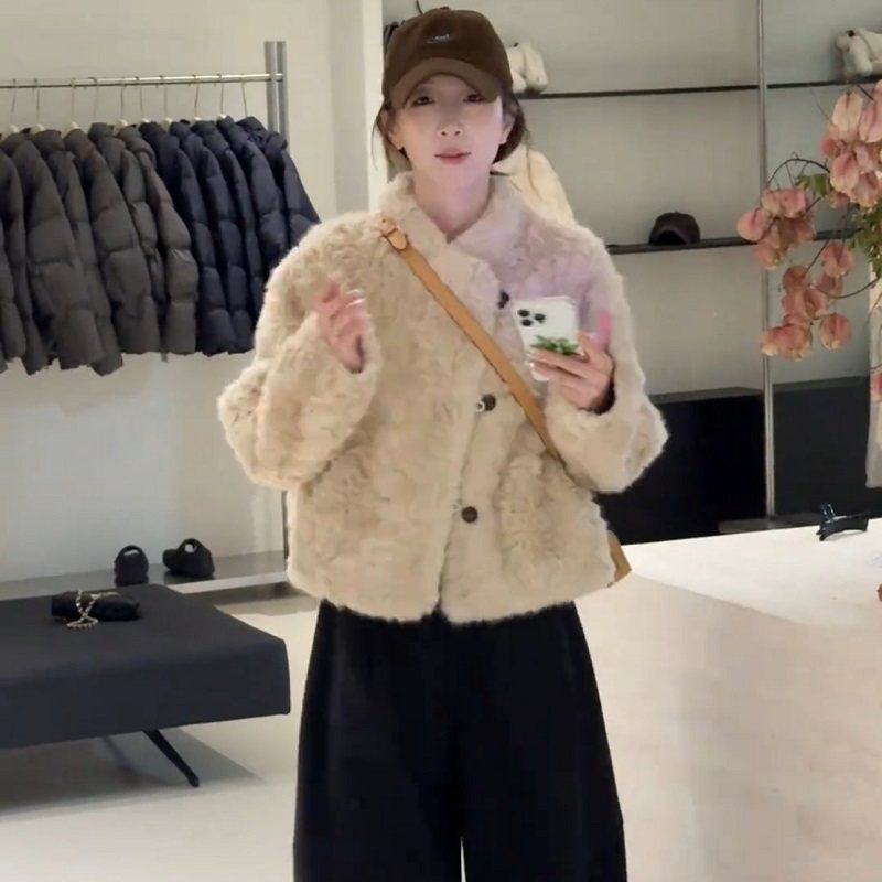 巨好看仿羊羔毛立领外套女皮毛一体毛毛外套女秋冬小个子短款上衣,女装/女士精品,短外套,淘宝优惠券,粉丝福利购,淘宝优惠卷