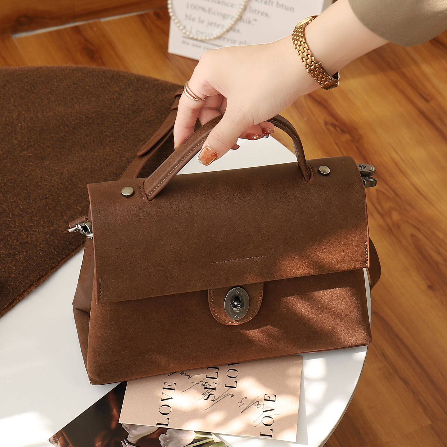 秋冬包包2025新款复古磨砂手提包